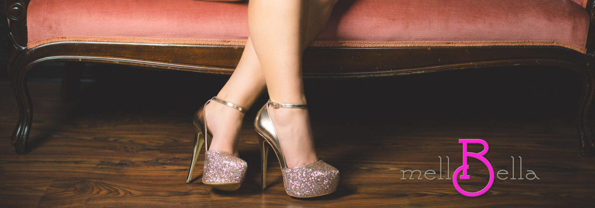 mellbella boudoir photography steve madden sparkly gold heels