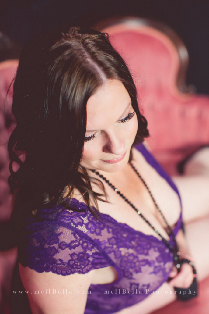 don't be afraid to wear color at your boudoir session
